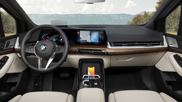 Интерьер BMW 2-Series Active Tourer