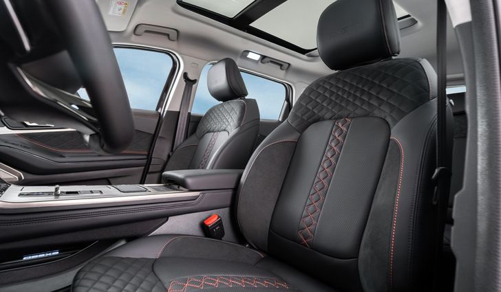 Интерьер Exeed TXL