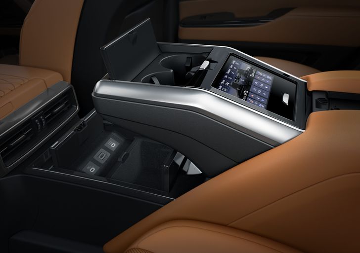 Интерьер Lexus LX