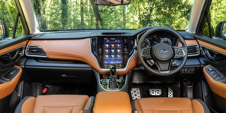 Интерьер Subaru Legacy Outback