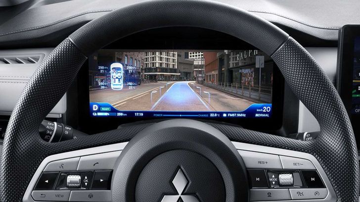 Интерьер Mitsubishi Airtrek