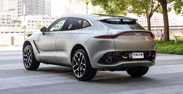Aston Martin DBX Straight Six