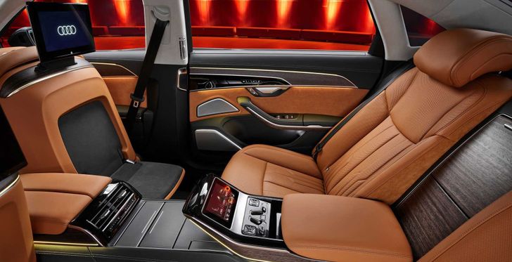 Интерьер Audi A8