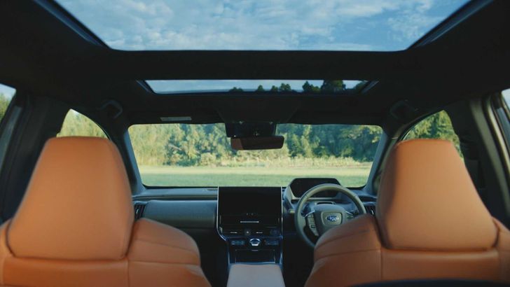 Интерьер Subaru Solterra