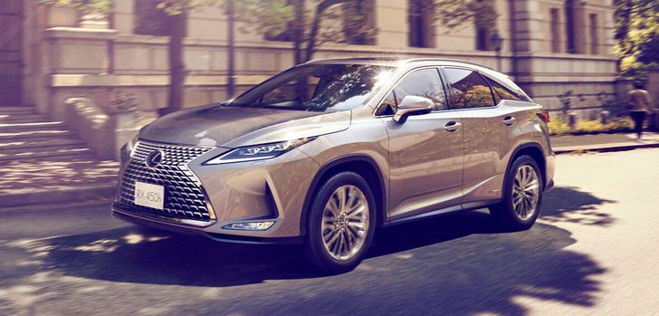 Бренд Lexus представил в Японии две новые версии кроссовера Lexus RX