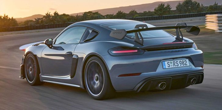 Porsche 718 Cayman GT4 RS