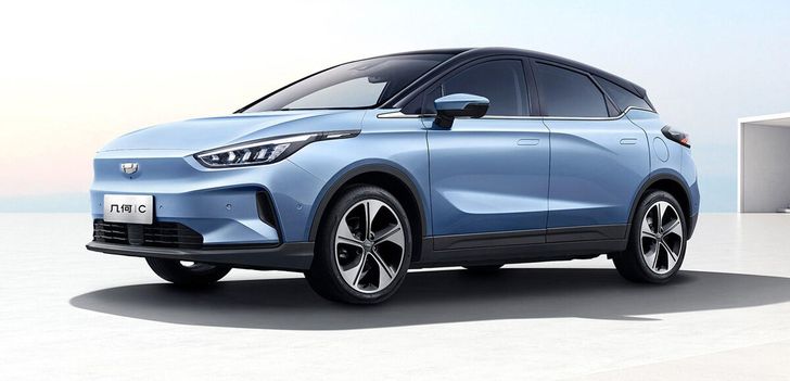 В Россию привезли первый электромобиль Geely Geometry C