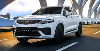 Гибридный Geely Tugella