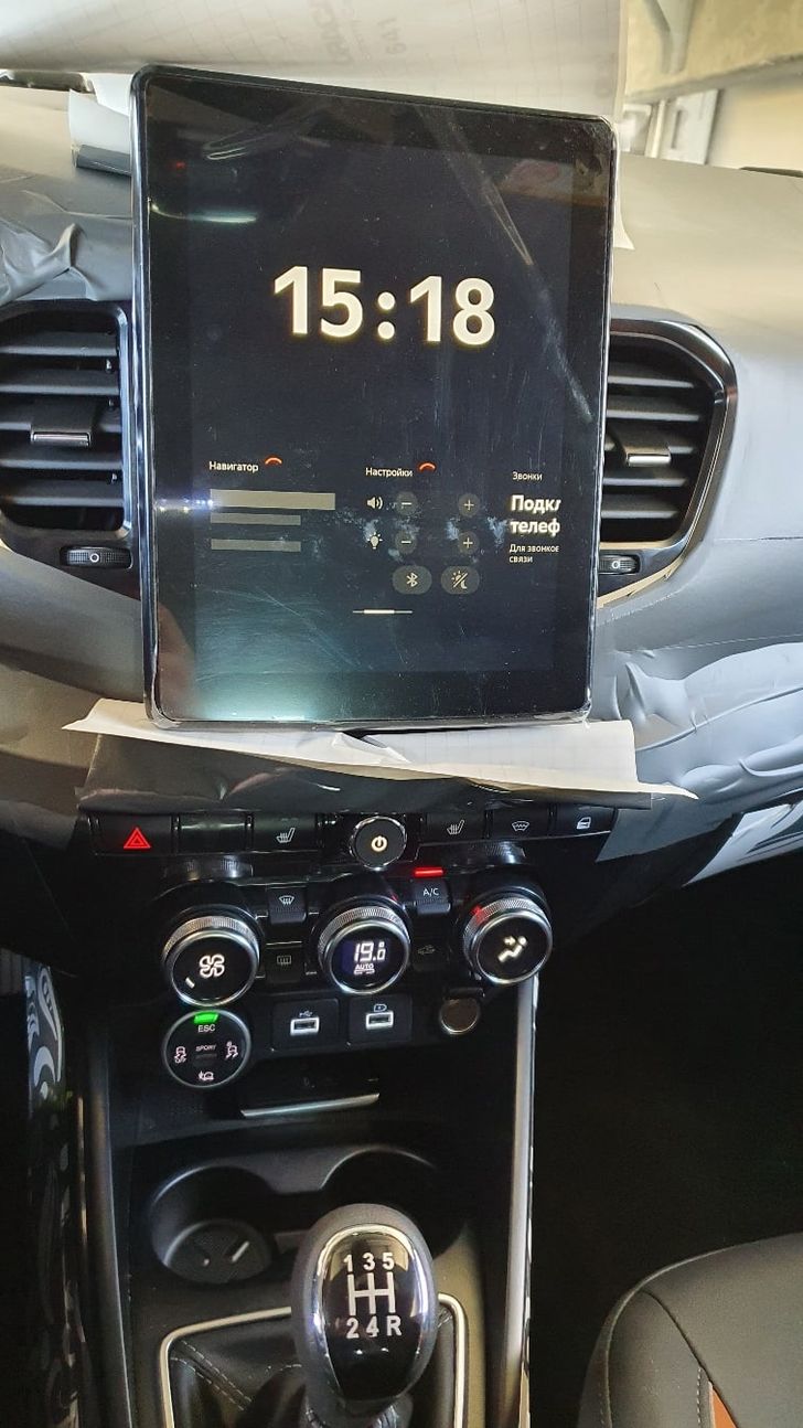 Интерьер LADA Vesta FL