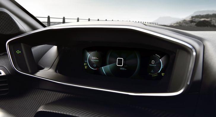 Интерьер Peugeot 208