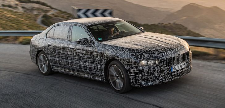 Прототип BMW i7