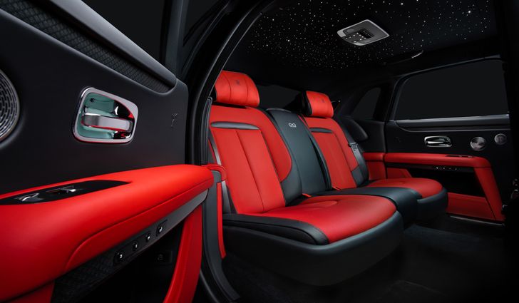 Интерьер Rolls-Royce Ghost Black Badge