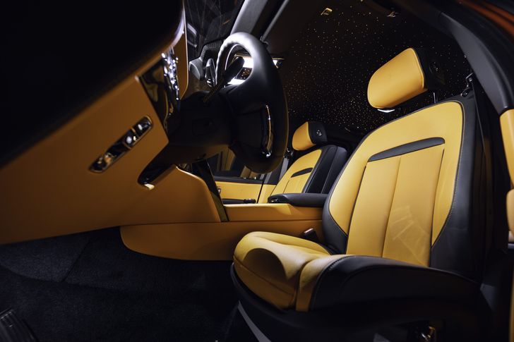 Салон лимитированного Rolls-Royce Cullinan