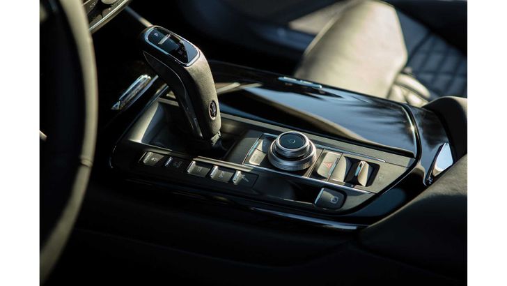 Интерьер Maserati Levante