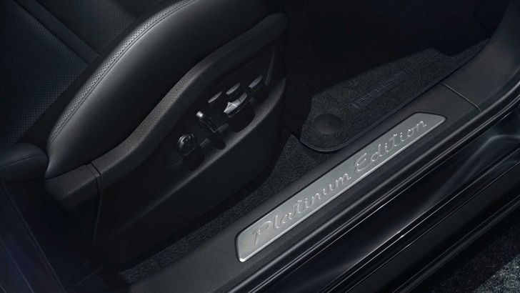 Интерьер Porsche Cayenne Platinum Edition