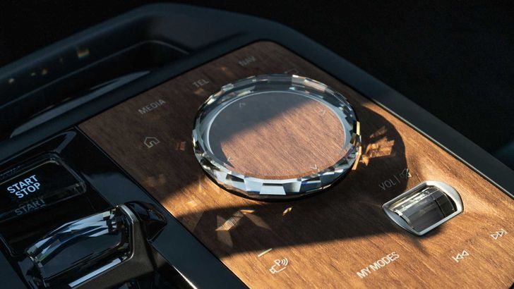 Интерьер BMW iX M60