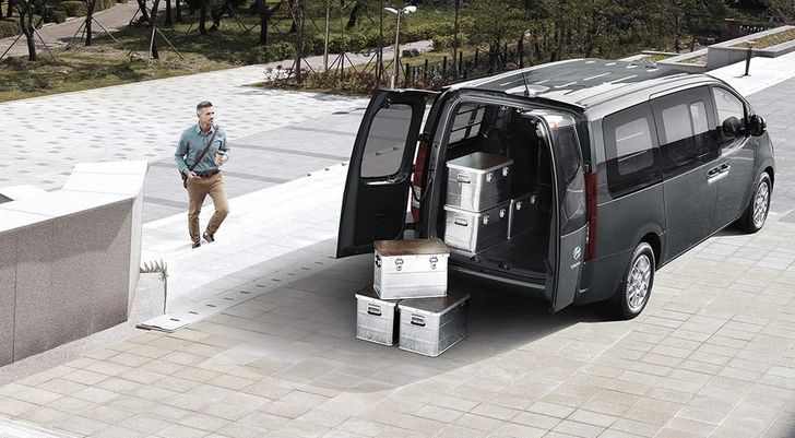 Фургон Hyundai Staria