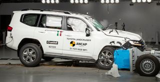 Краш-тест Toyota Land Cruiser 300