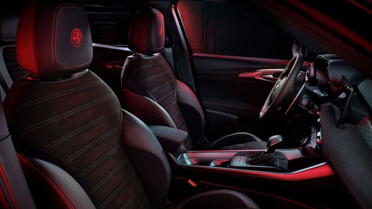 Интерьер Alfa Romeo Tonale