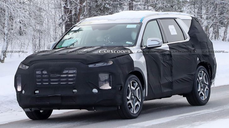 Компания Hyundai тестирует обновленный кроссовер Hyundai Palisade в условиях зимы