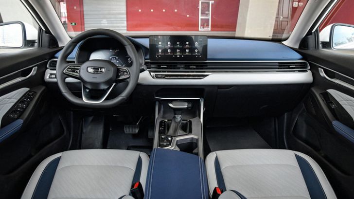 Салон Geely Emgrand IV