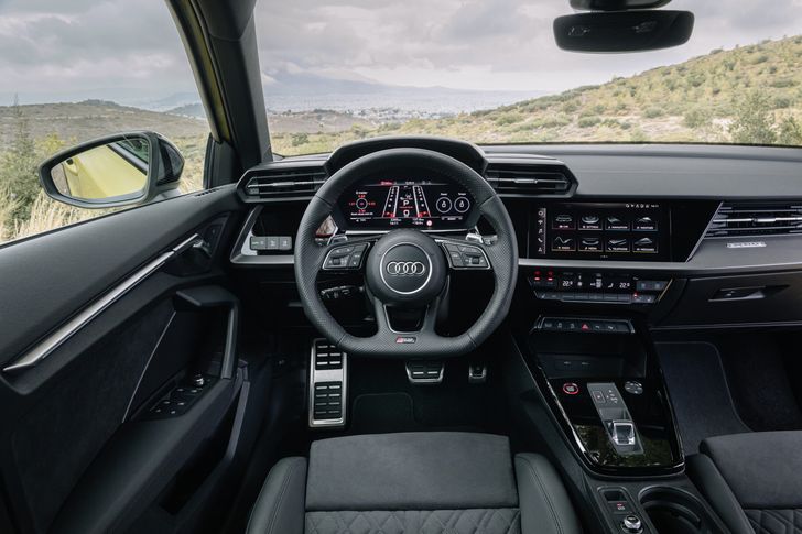 Интерьер Audi RS 3