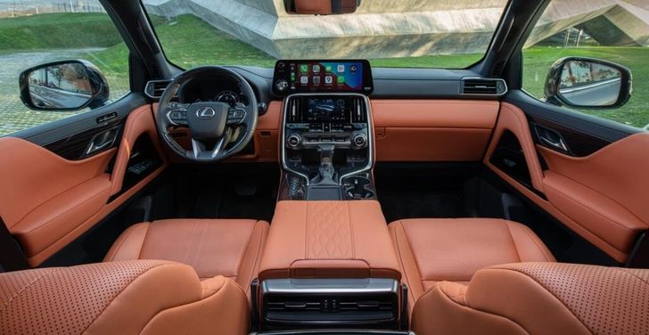 Интерьер Lexus LX