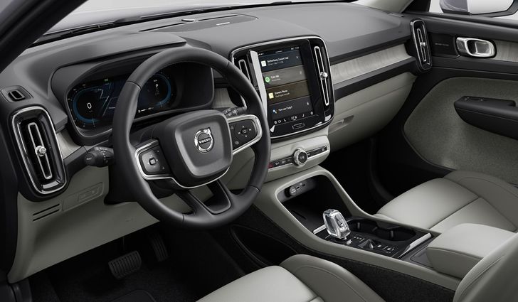 Интерьер Volvo XC40