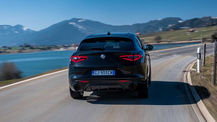 Alfa Romeo Stelvio Estrema