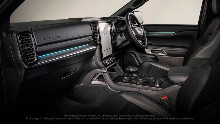 Интерьер Ford Everest