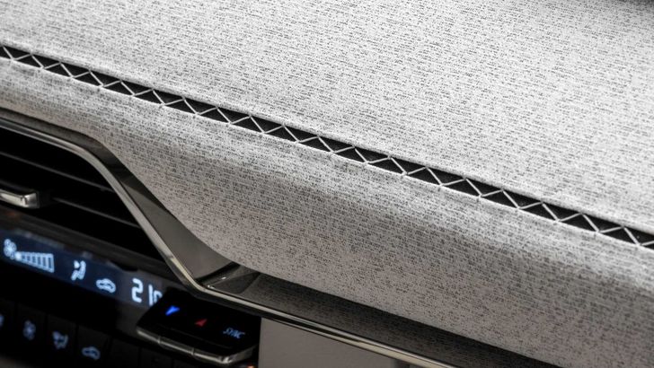 Интерьер Mazda CX-60