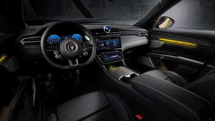 Интерьер Maserati Grecale