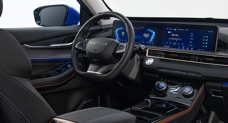 Интерьер Exeed LX