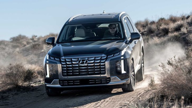 Названы лучшие трехрядные внедорожники на рынке. Список из 10 моделей