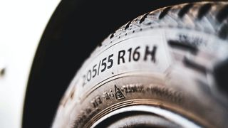 Автомобильная шина