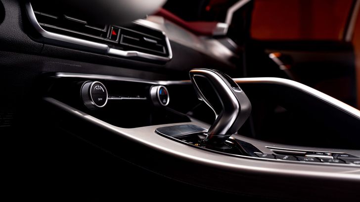 Интерьер Geely Coolray