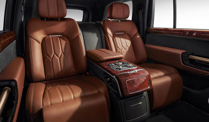Салон Hongqi LS7