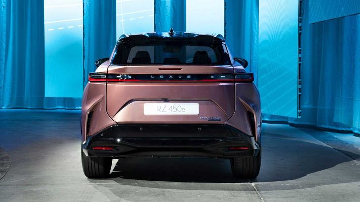 Lexus RZ 450e