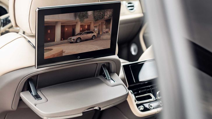 Интерьер Bentley Bentayga EWB