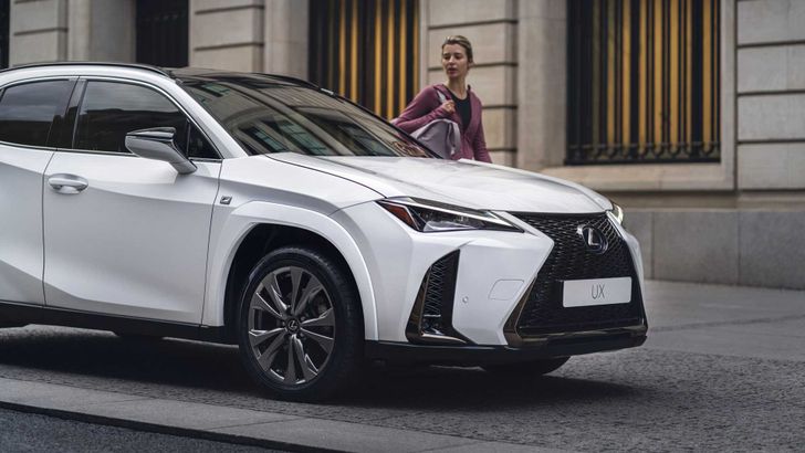 Lexus UX