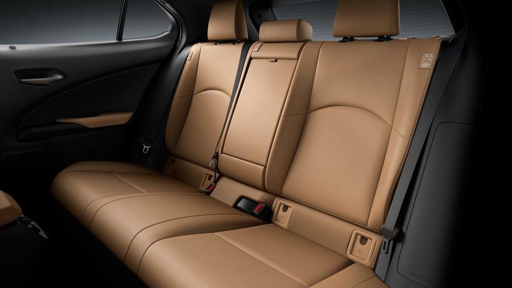 Интерьер Lexus UX