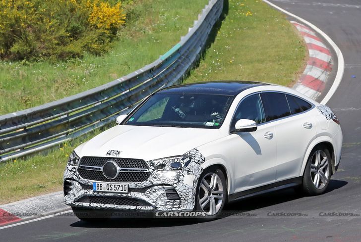 Обновленный Mercedes GLE Coupe в камуфляже
