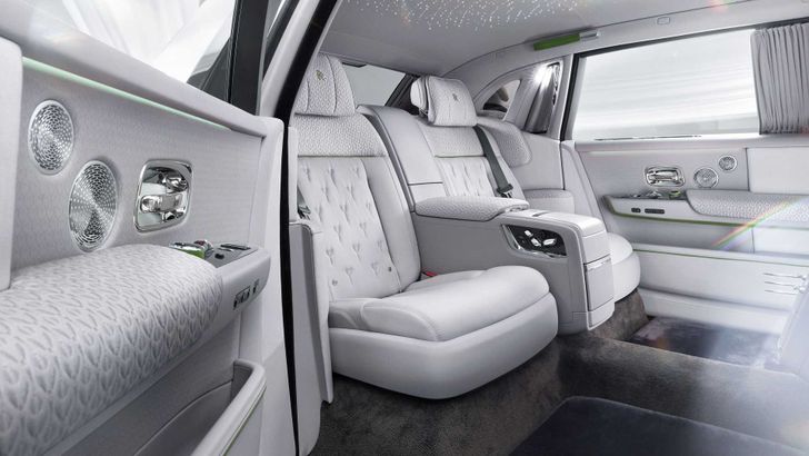 Интерьер Rolls Royce Phantom