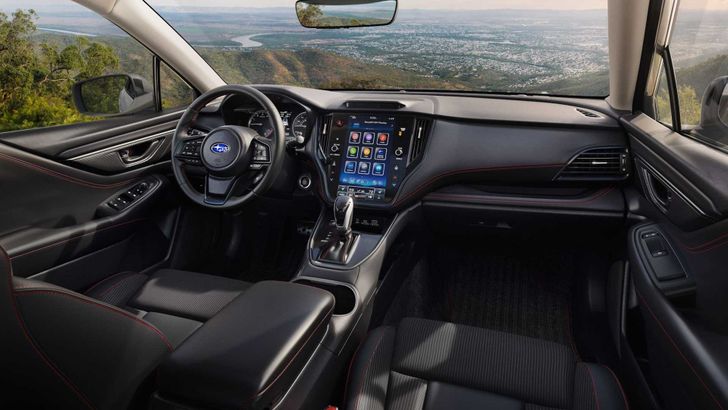 Интерьер Subaru Legacy