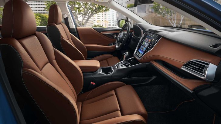 Интерьер Subaru Legacy