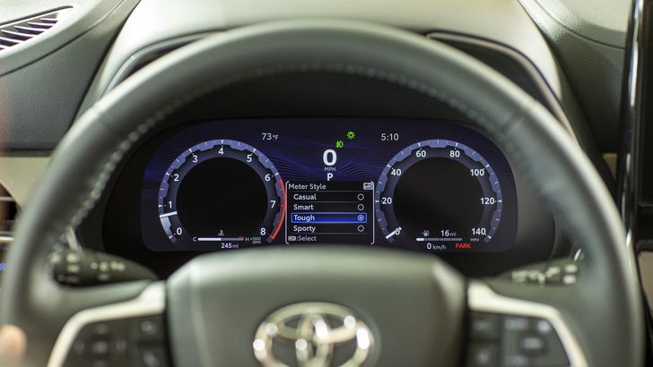 Приборная панель Toyota Highlander