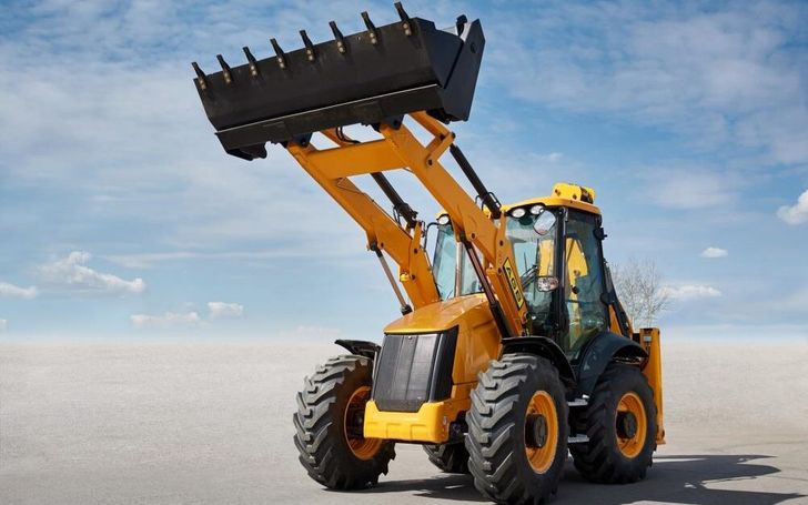 Компания AGB начнет в России производство клонов экскаваторов марки JCB