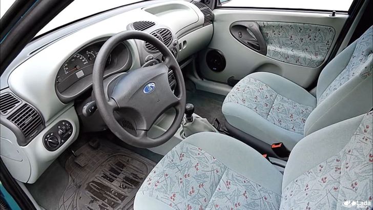 Стало известно, куда можно будет ездить на «упрощенных» автомобилях из России