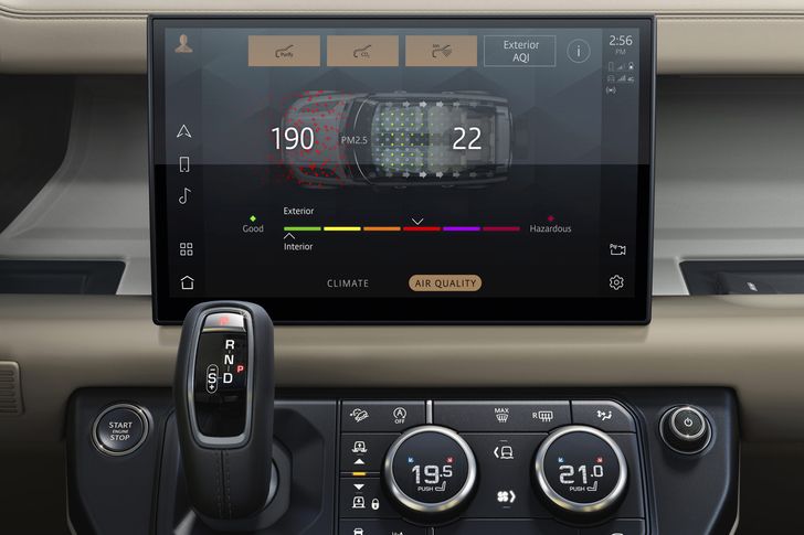 Интерьер Land Rover Defender 130