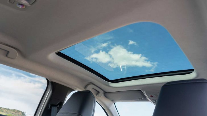 Интерьер Citroen C4 X